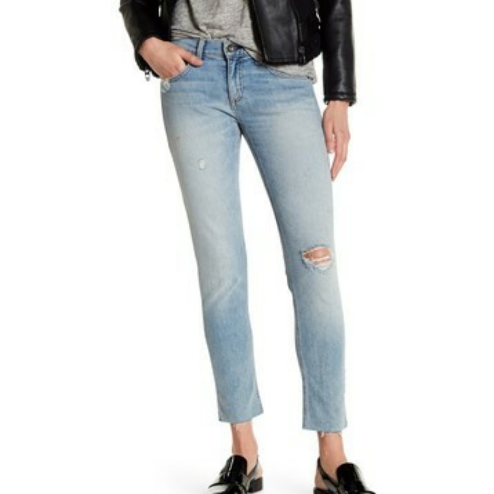 NWOT Rag & Bone Dre Capri Distressed Boyfriend